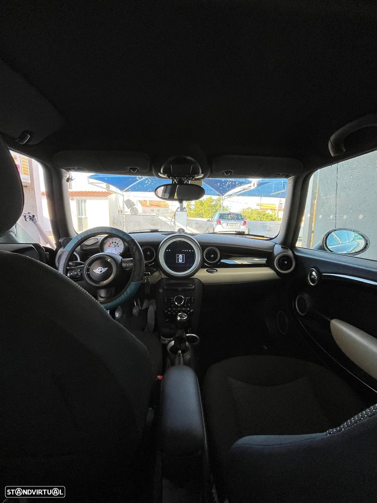 MINI 3 Portas One D - 10