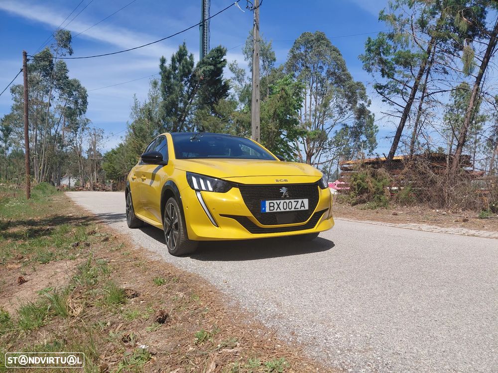 Peugeot e-208 GT Pack - 1