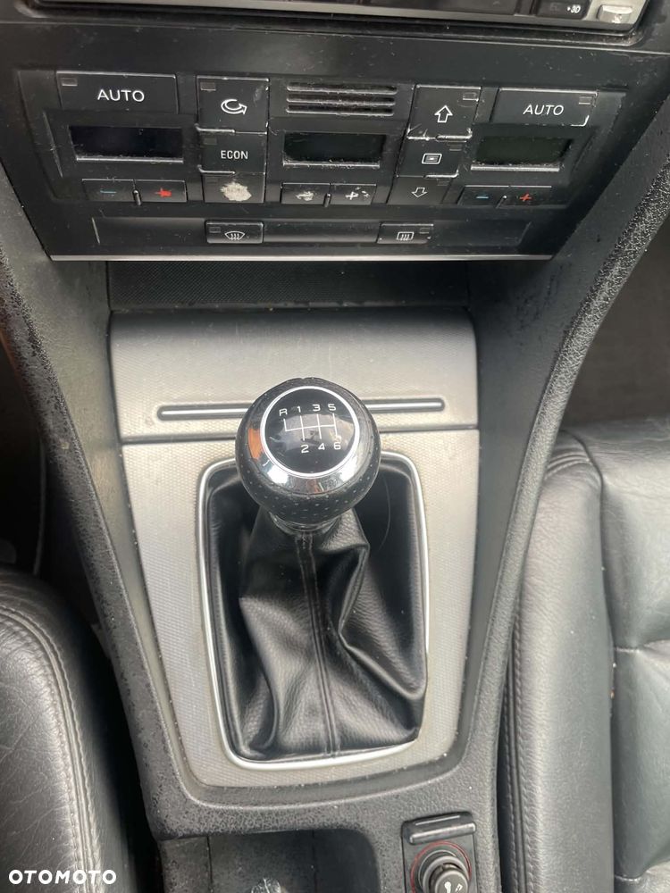 Audi A4 Avant - 9