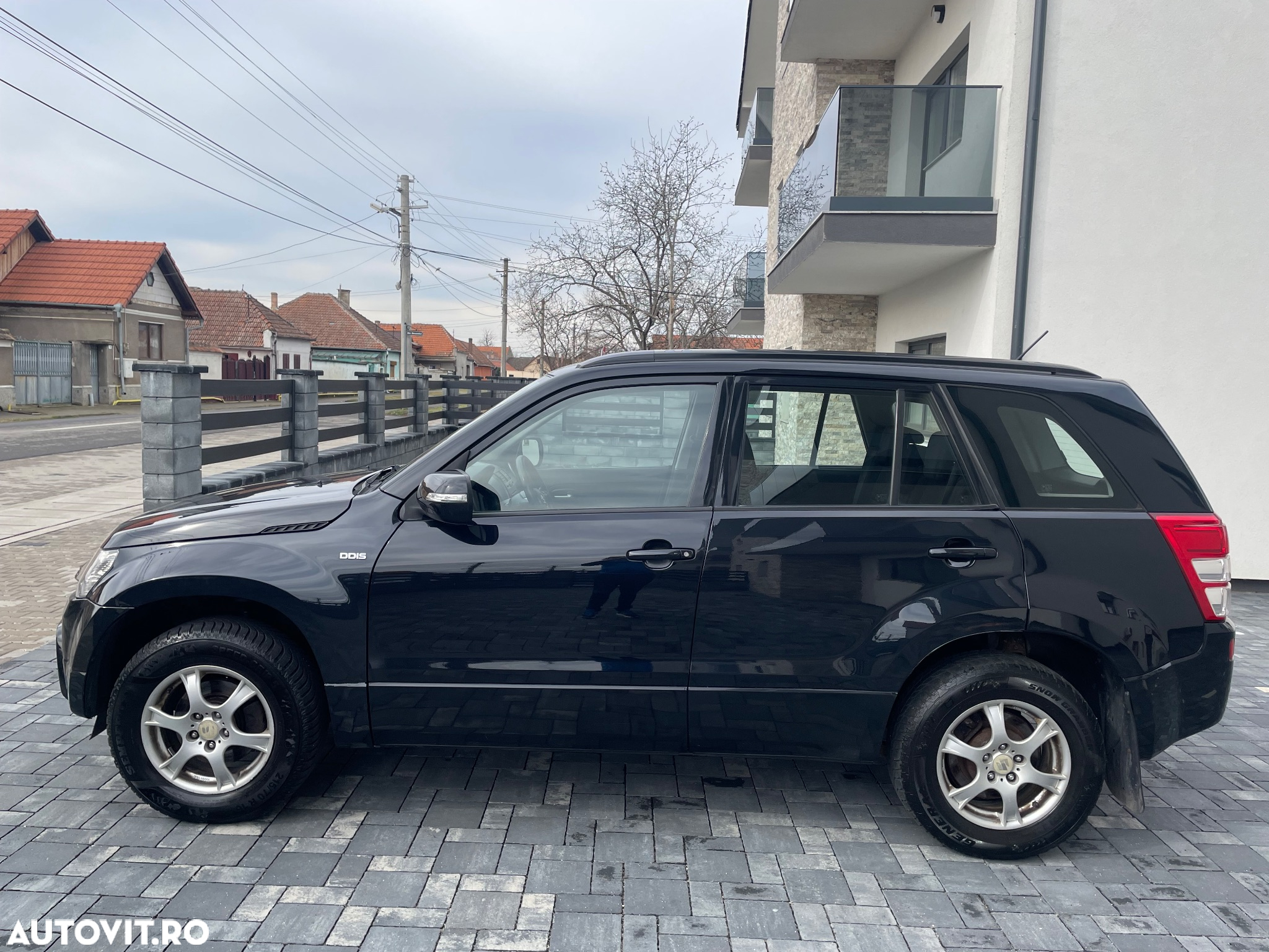 Suzuki Grand Vitara 1.9 DDiS Comfort DPF - 9