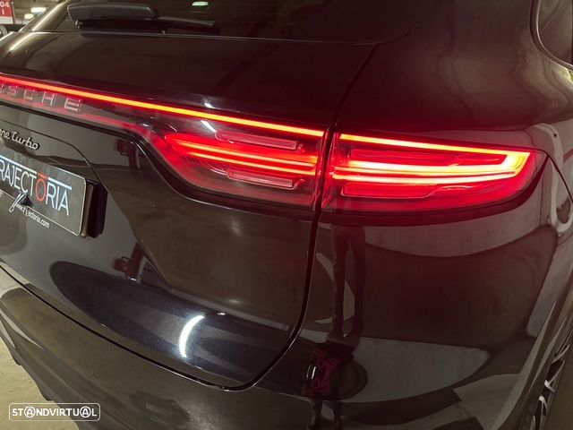 Porsche Cayenne Turbo Tiptronic S - 19