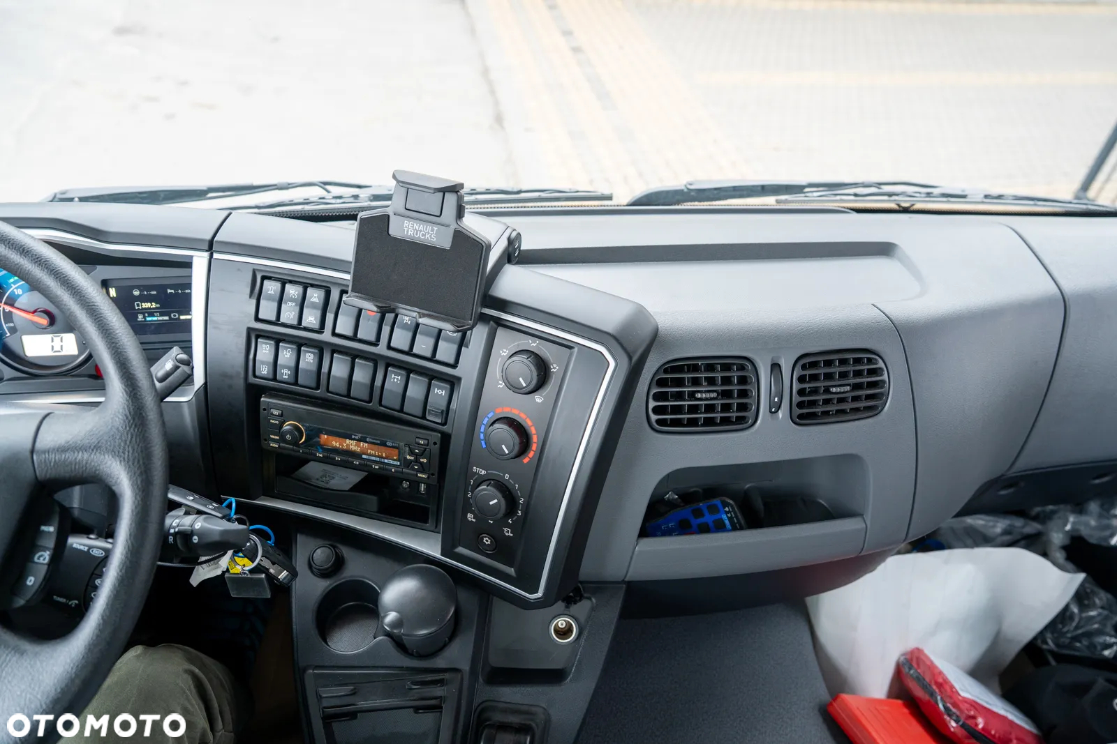 Renault D18 HIGH P4X2 280E6 - 25