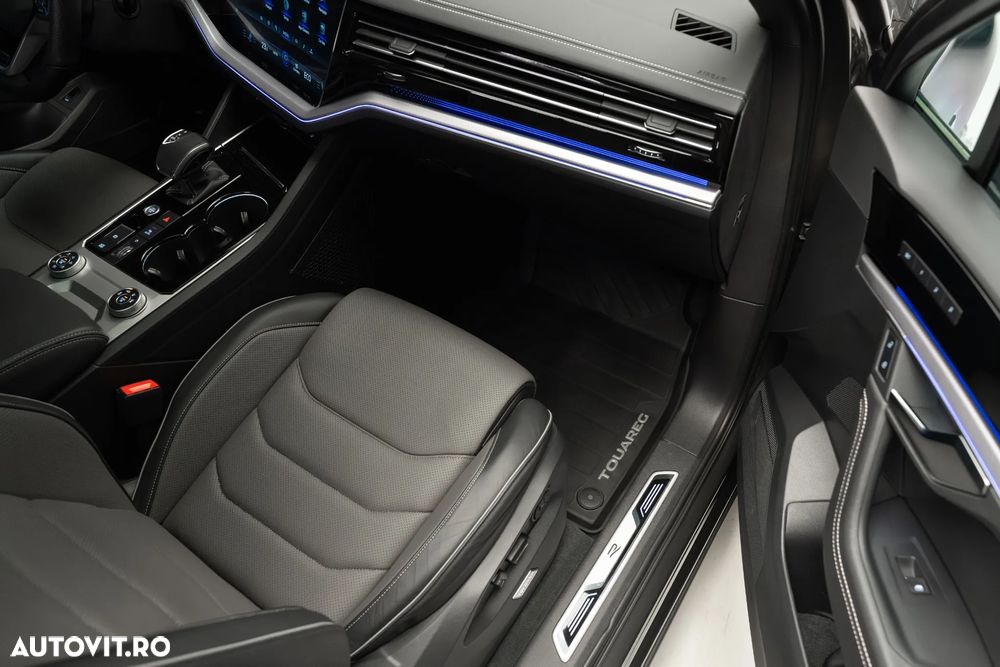 Volkswagen Touareg V6 TDI 4MOTION R-Line - 35