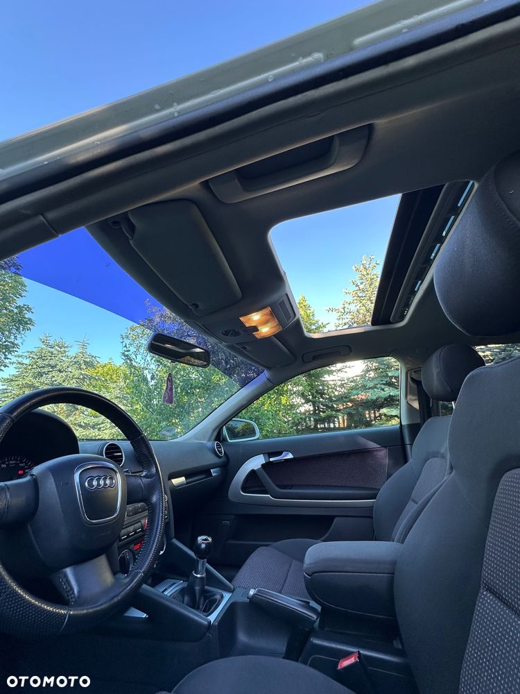 Audi A3 3-drzwiowe 1.6 S line Sportpaket (plus) - 40