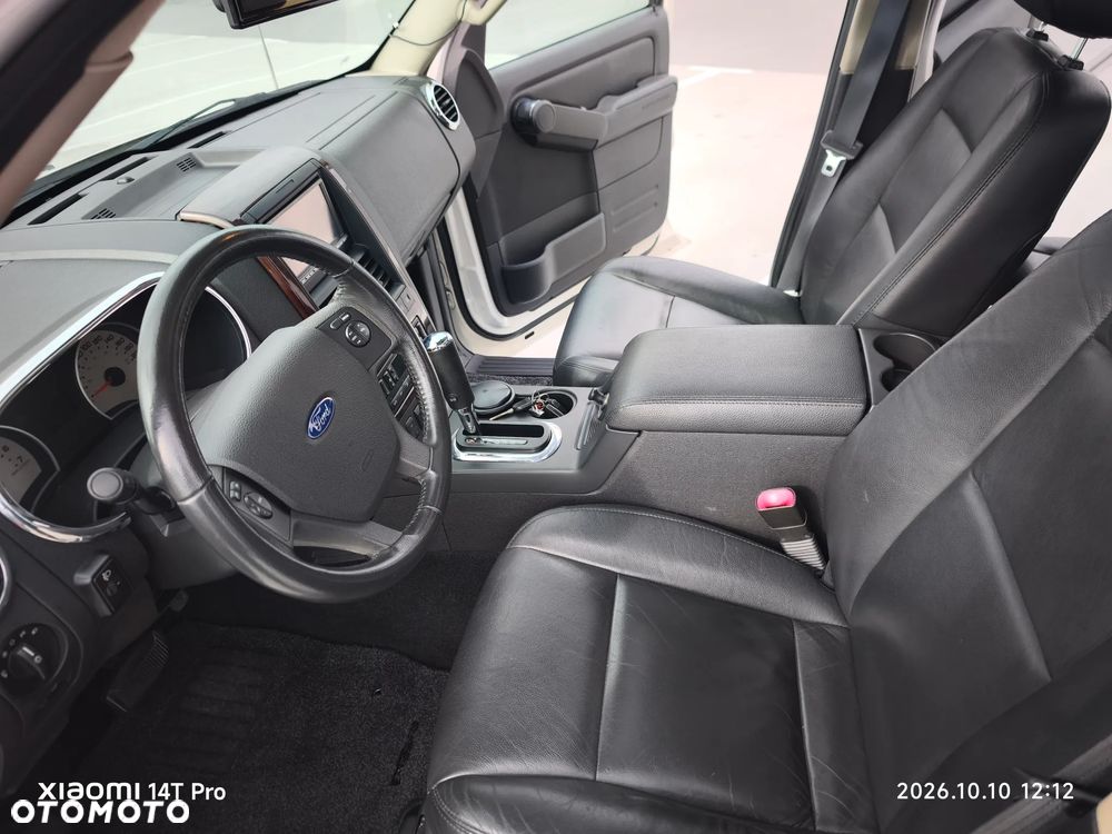 Ford Explorer - 17