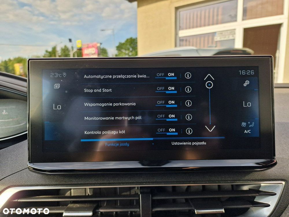 Peugeot 3008 1.6 PureTech Hybrid PHEV Allure S&S EAT8 - 28