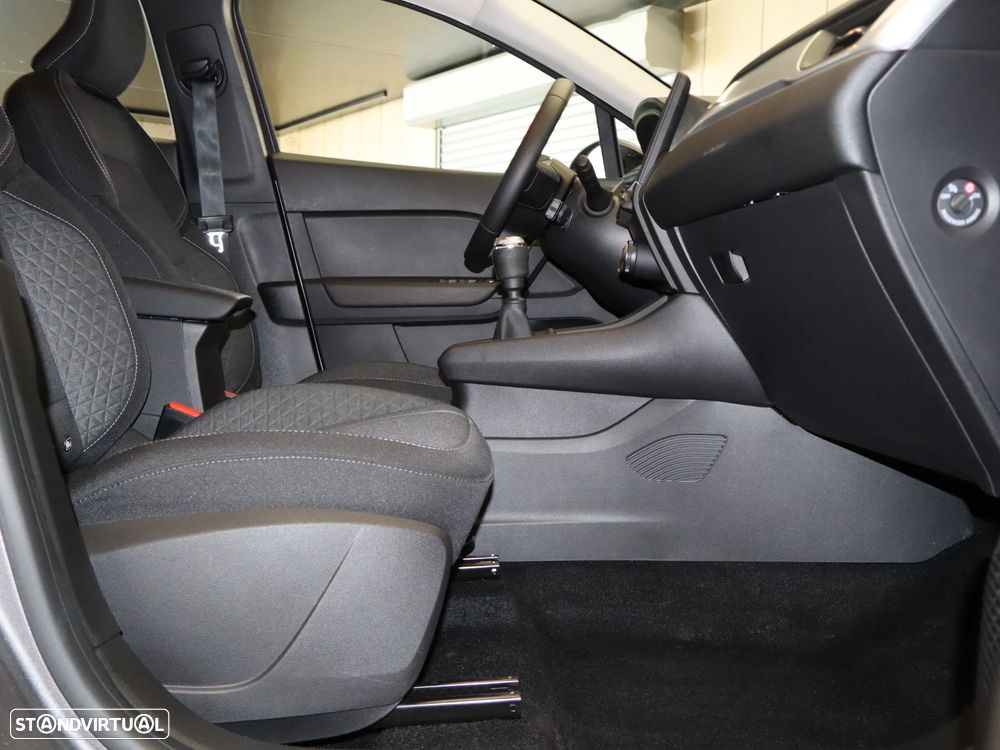 Renault Captur TCe 90 BUSINESS EDITION - 17