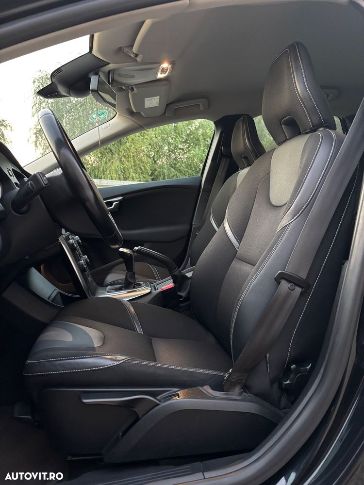 Volvo V40 D4 Momentum - 20