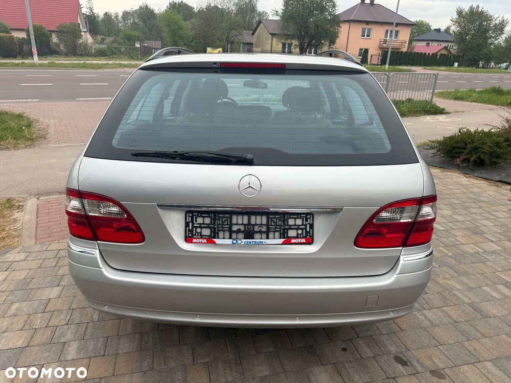 Mercedes-Benz Klasa E 500 4-Matic T Avantgarde - 22