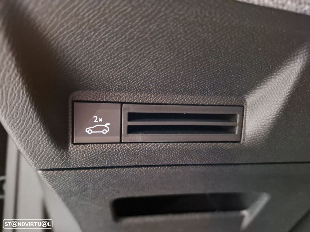 Peugeot E-3008 73 kWh GT - 16