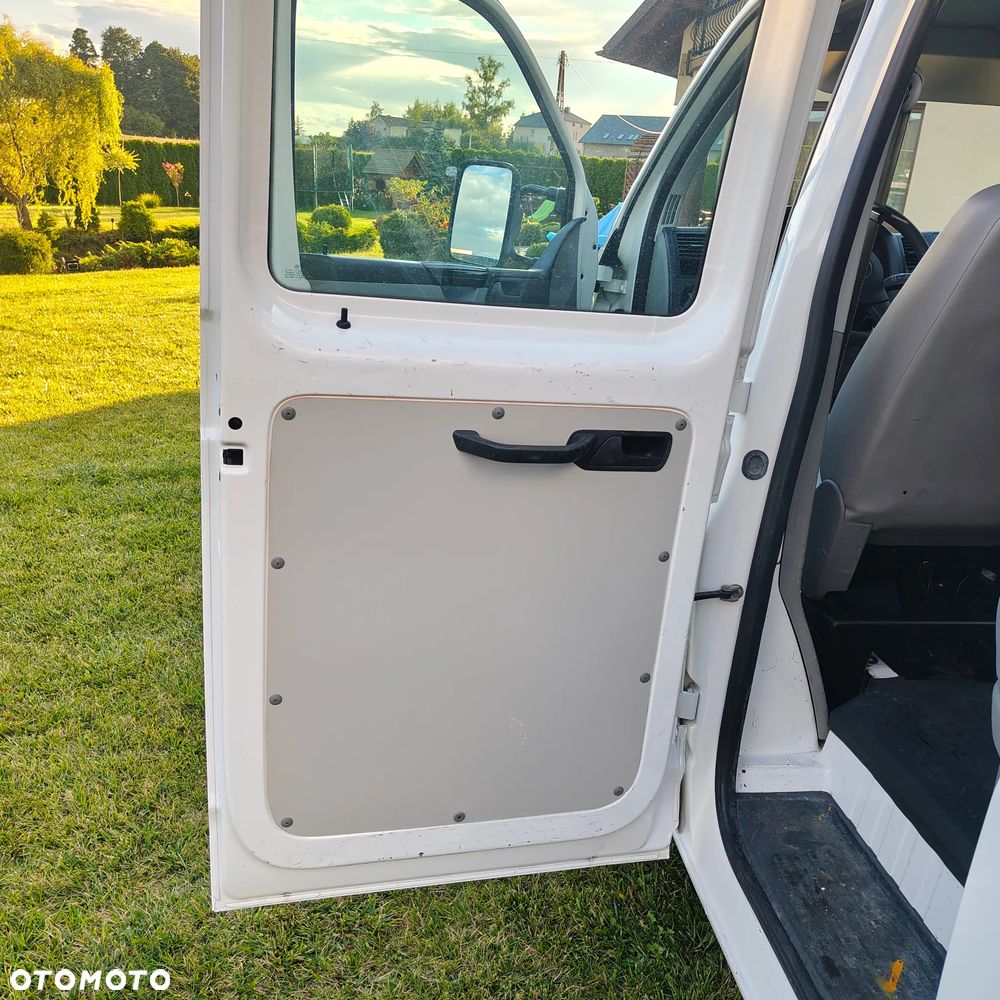 Volkswagen Transporter - 16