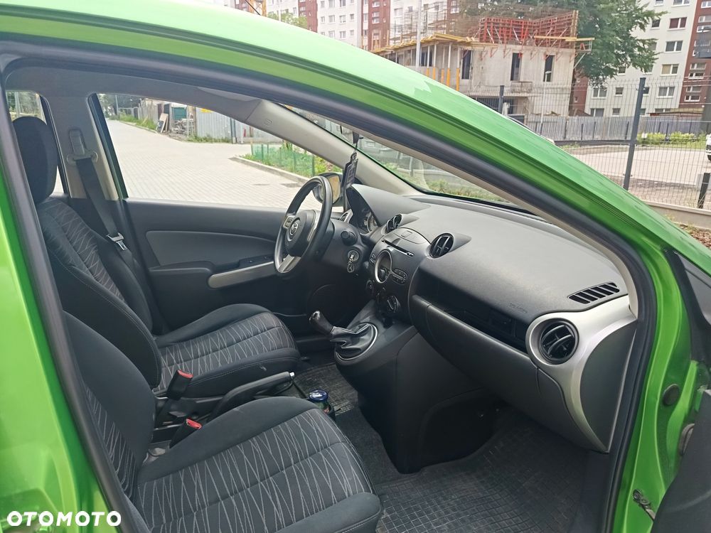 Mazda 2 - 7