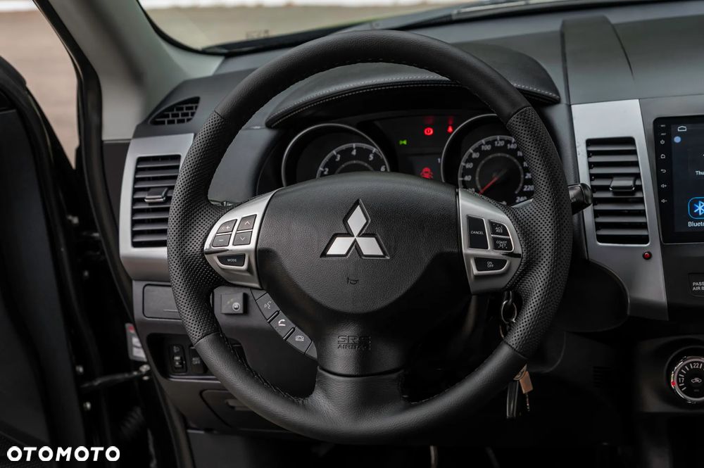 Mitsubishi Outlander - 21
