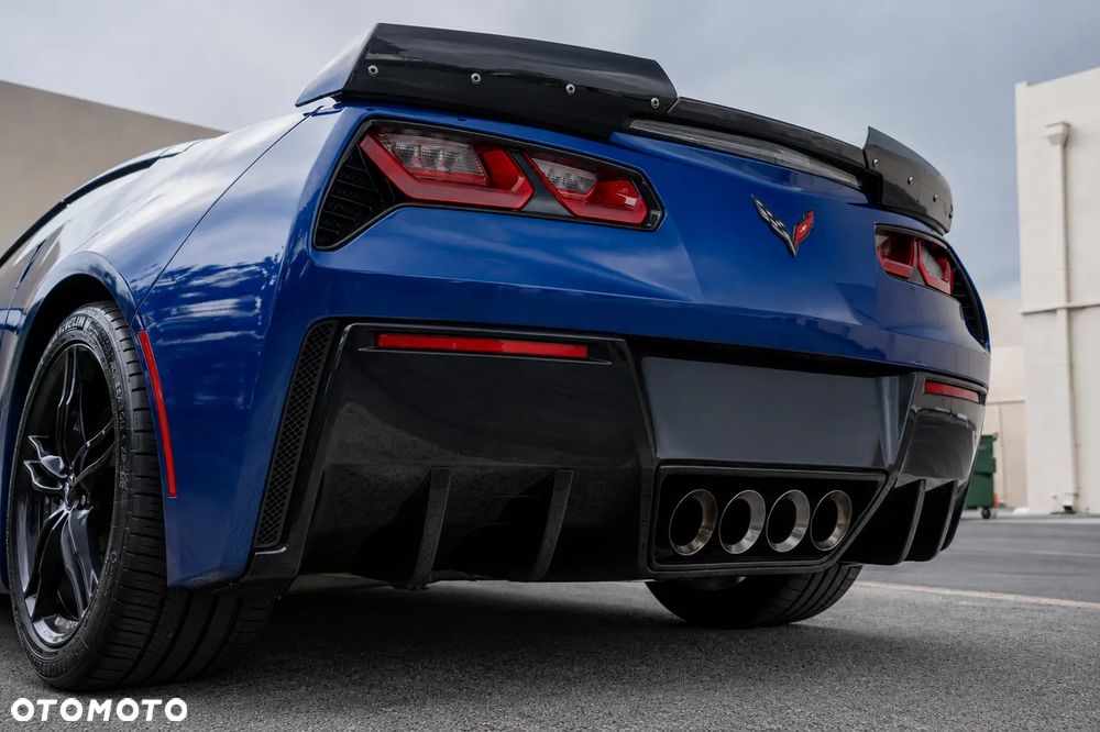 Chevrolet Corvette - 8