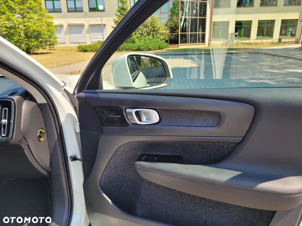 Volvo XC 40 T2 Momentum - 22