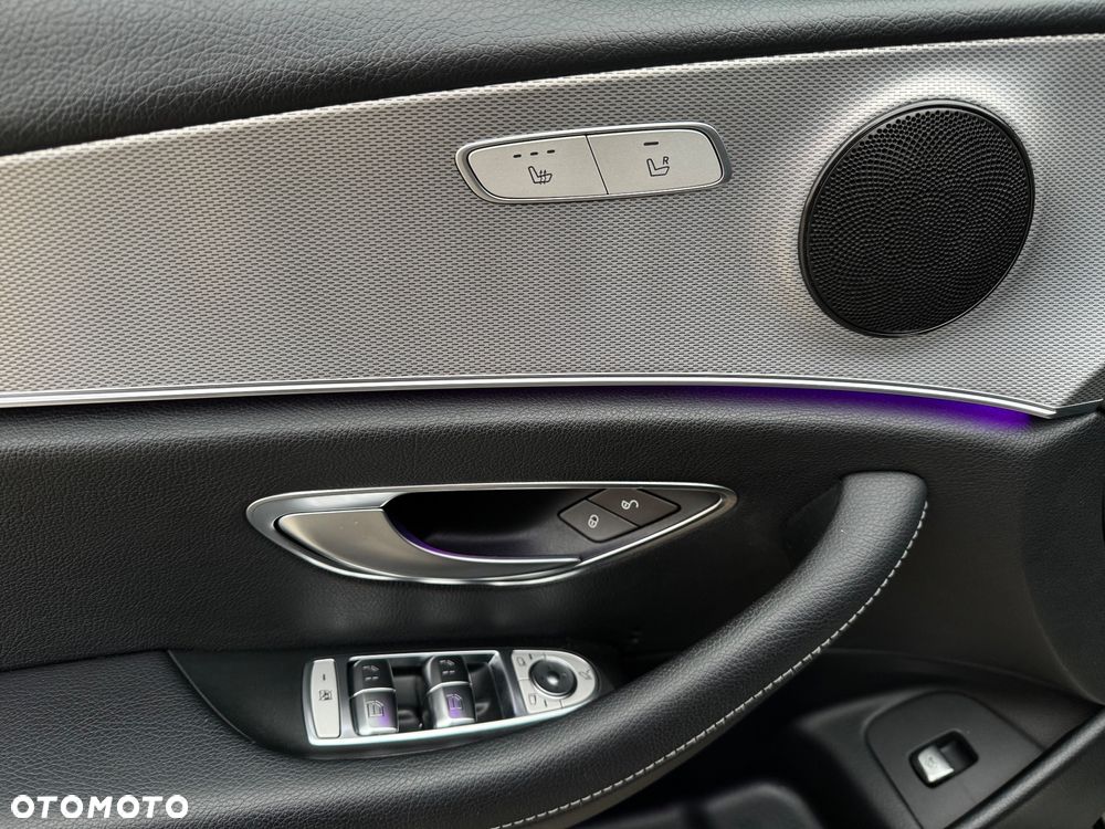 Mercedes-Benz Klasa E - 24