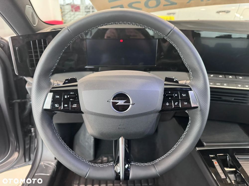 Opel Astra 1.2 T Edition S&S - 12