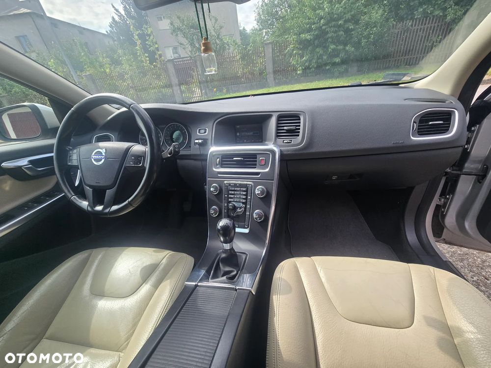 Volvo V60 - 11