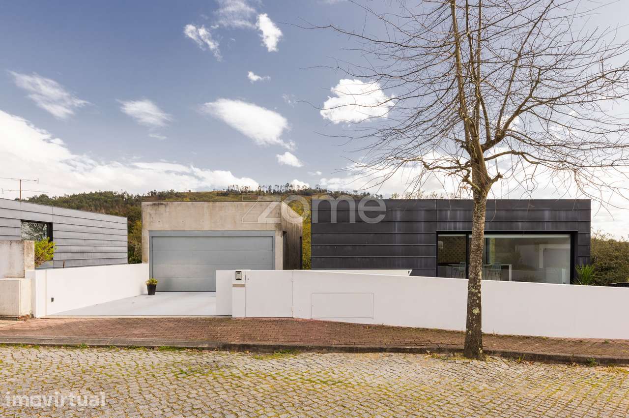Moradia T3 -Semelhe, Braga (Arq. Carvalho Araújo) - Grande imagem: 3/41