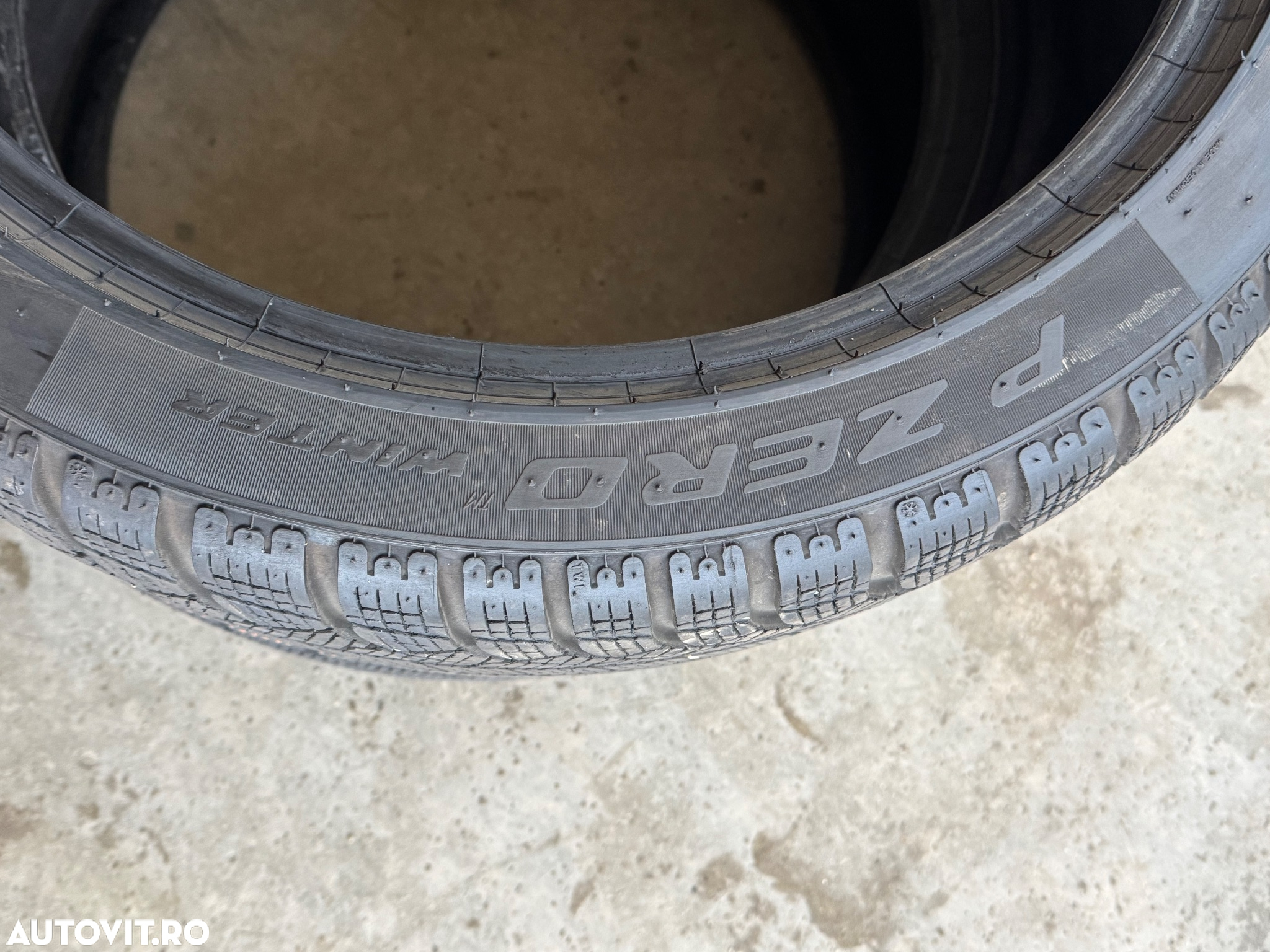 Vând 2 anvelope 245/40/19 Pirelli de iarnă ca noi - 8