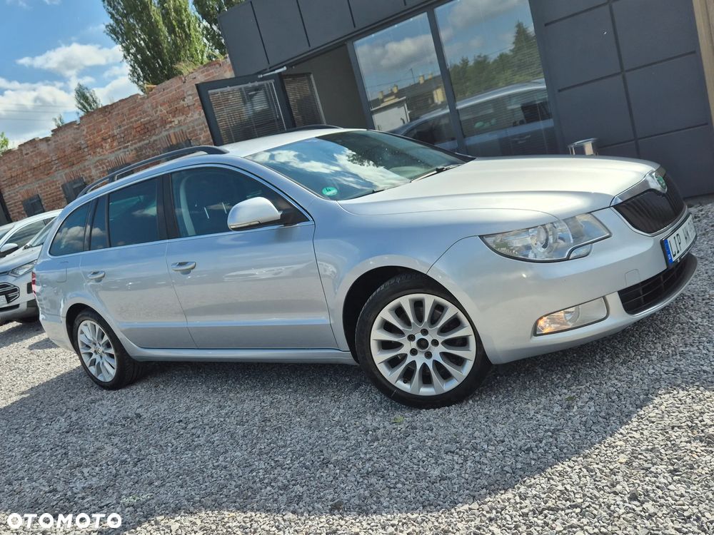 Skoda Superb 2.0 TDI DSG Exclusive - 16