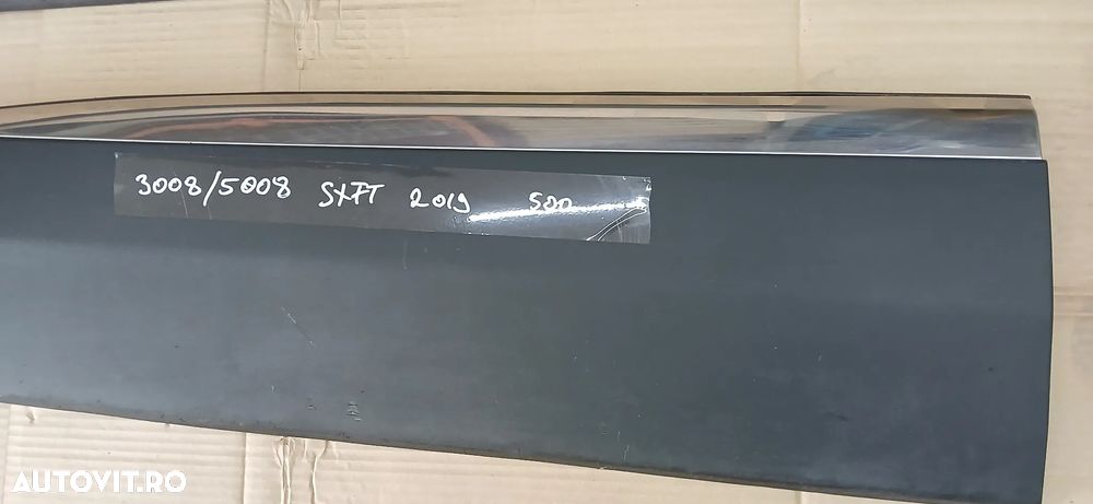 Bandou usa stanga fata Peugeot 3008 5008 2019 - 2