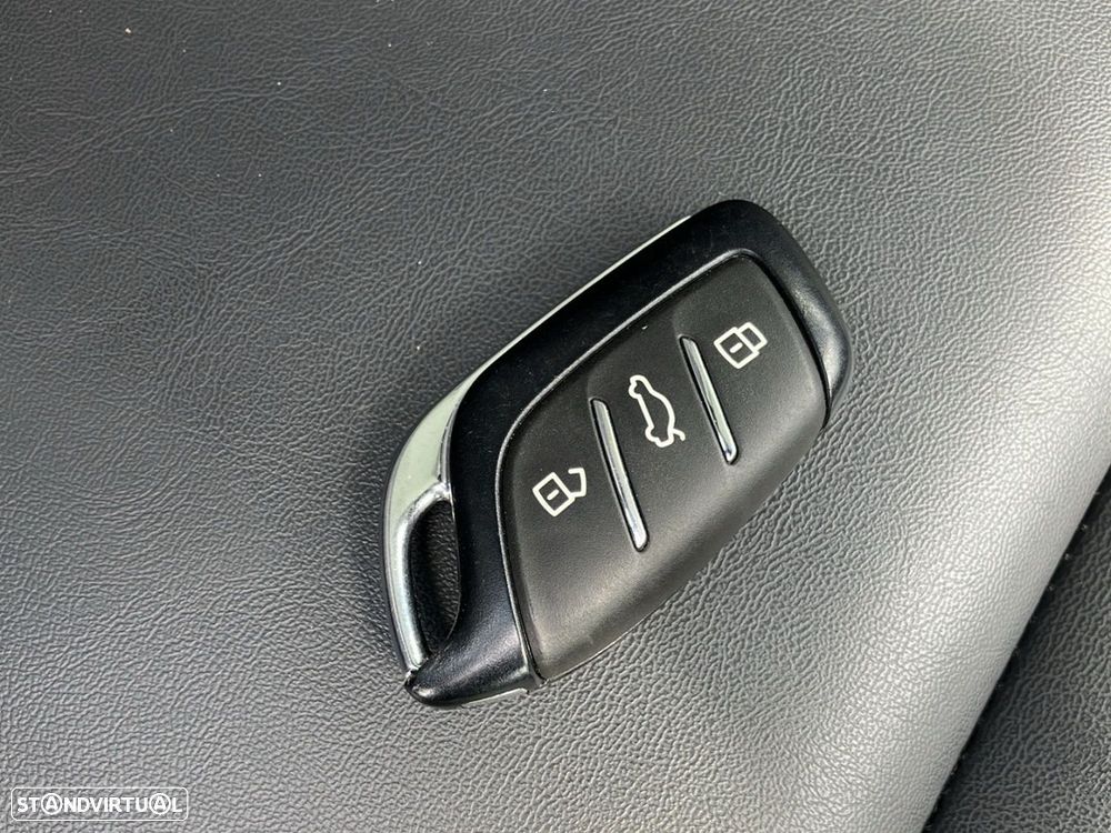 MG ZS EV 72.6 kWh Luxury OBC 11 kW - 21