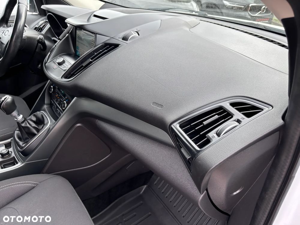 Ford Kuga 1.5 EcoBoost 2x4 Cool & Connect - 25