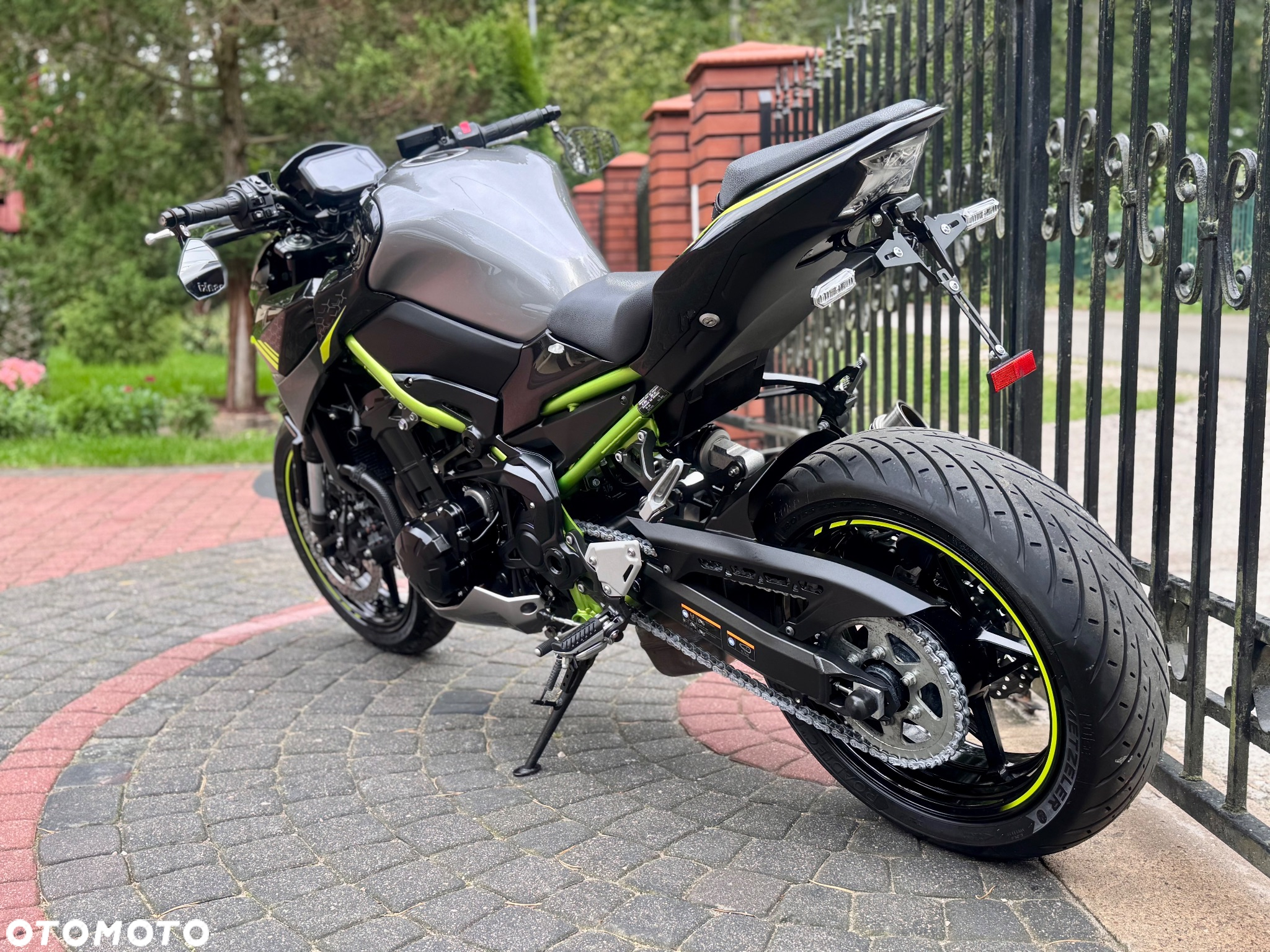 Kawasaki Z - 8