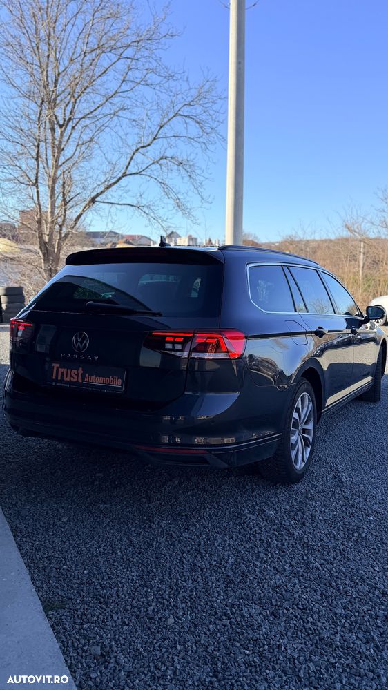 Volkswagen Passat - 10