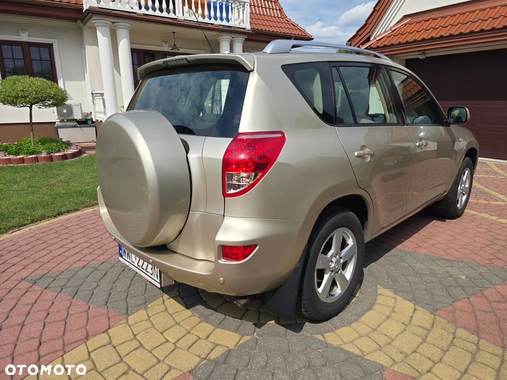 Toyota RAV4 2.0 VVT-i Sol - 3