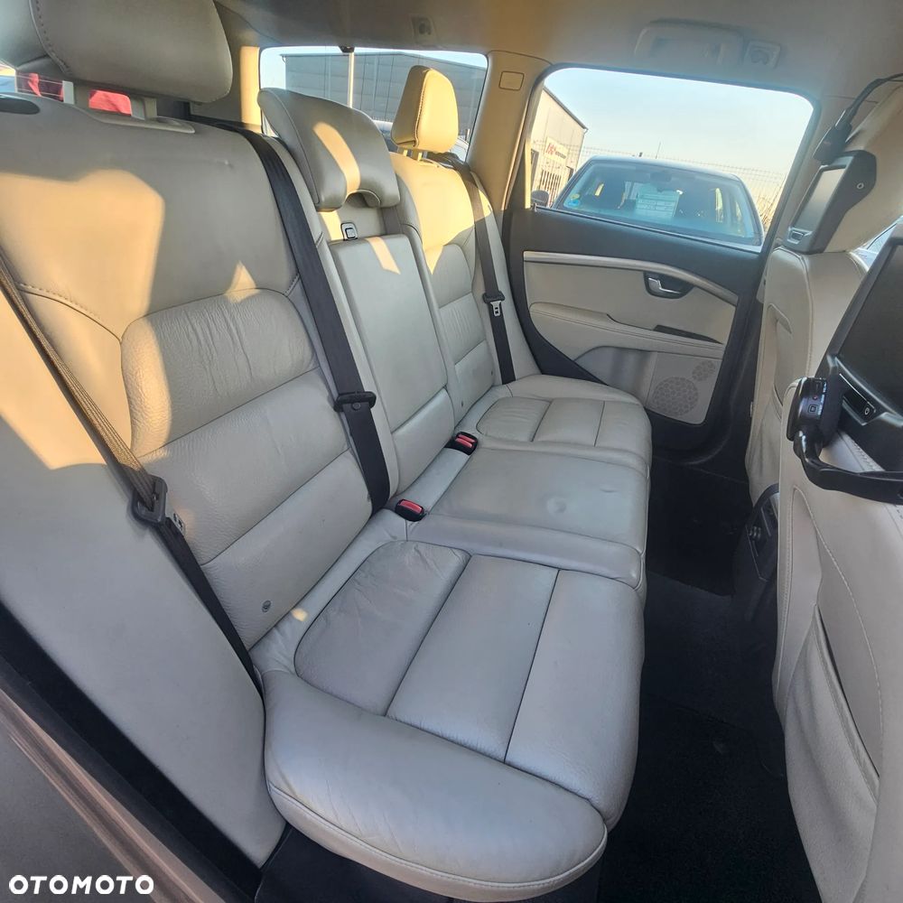 Volvo V70 - 25