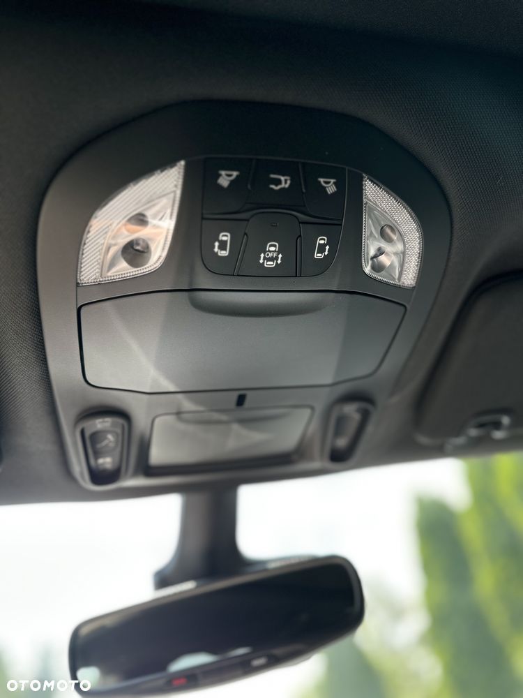 Chrysler Pacifica - 21