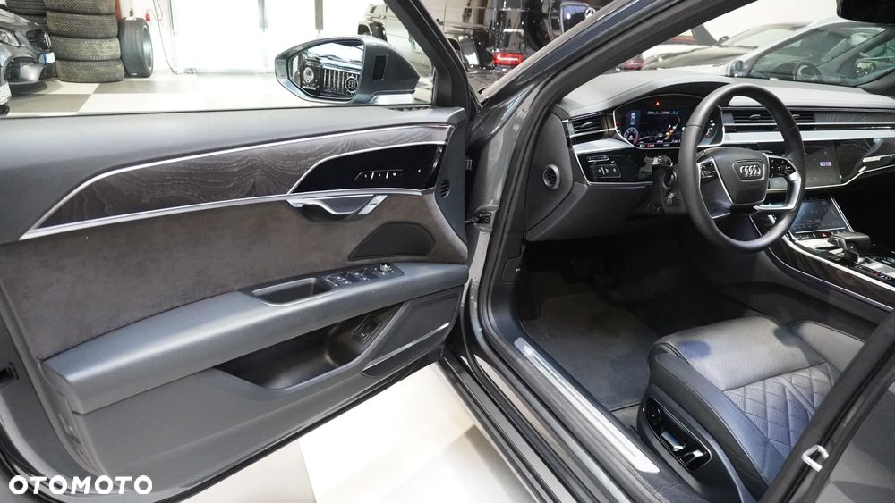 Audi A8 - 6