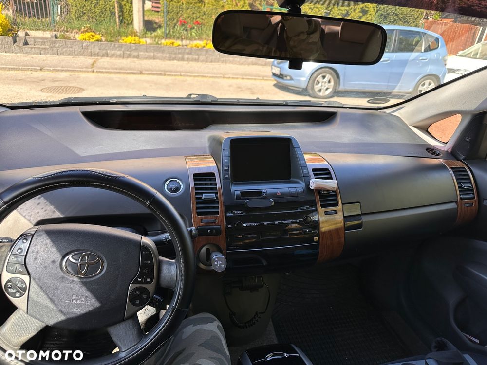 Toyota Prius 1.5 VVT-i Sol - 17