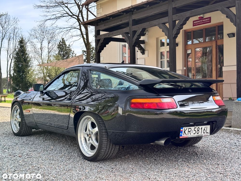 Porsche 928 - 5