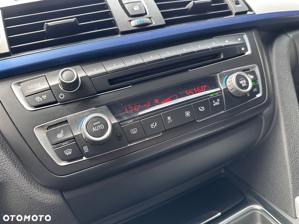 BMW Seria 3 325d M Sport - 28