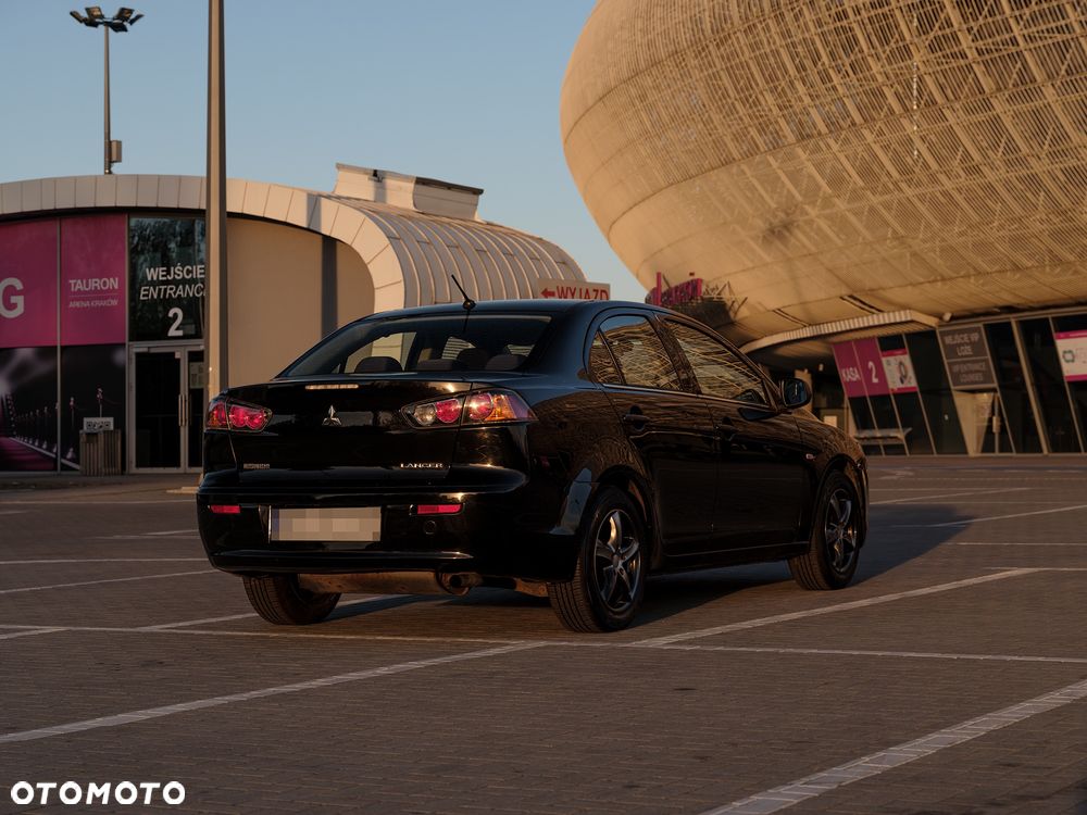 Mitsubishi Lancer 1.8 Invite - 4