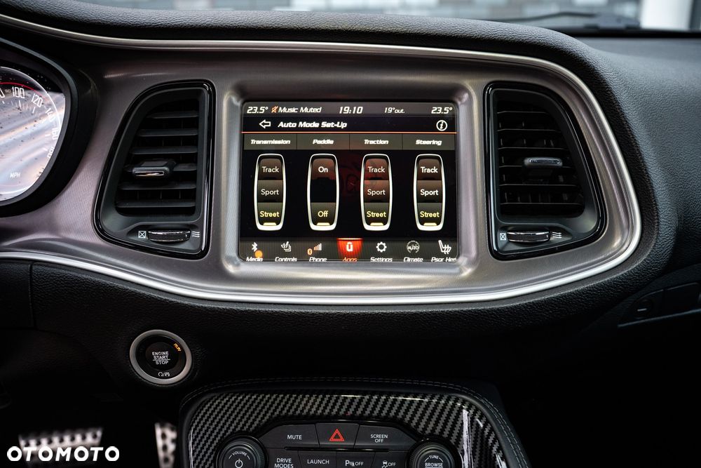 Dodge Challenger 6.4 Scat Pack - 13