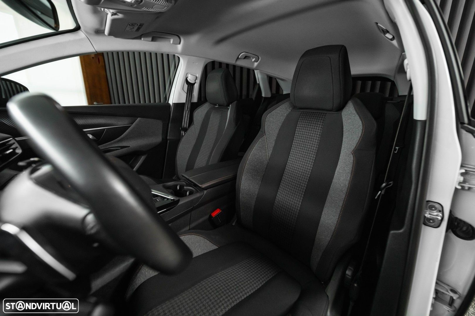 Peugeot 3008 1.5 BlueHDi Active Pack EAT8 - 34