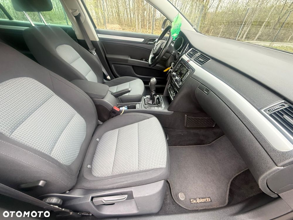 Skoda Superb 1.6 TDI GreenLine - 31