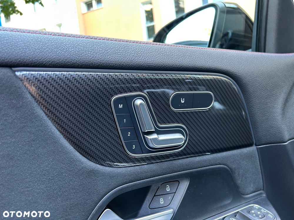 Mercedes-Benz GLA AMG 45 4-Matic+ - 36