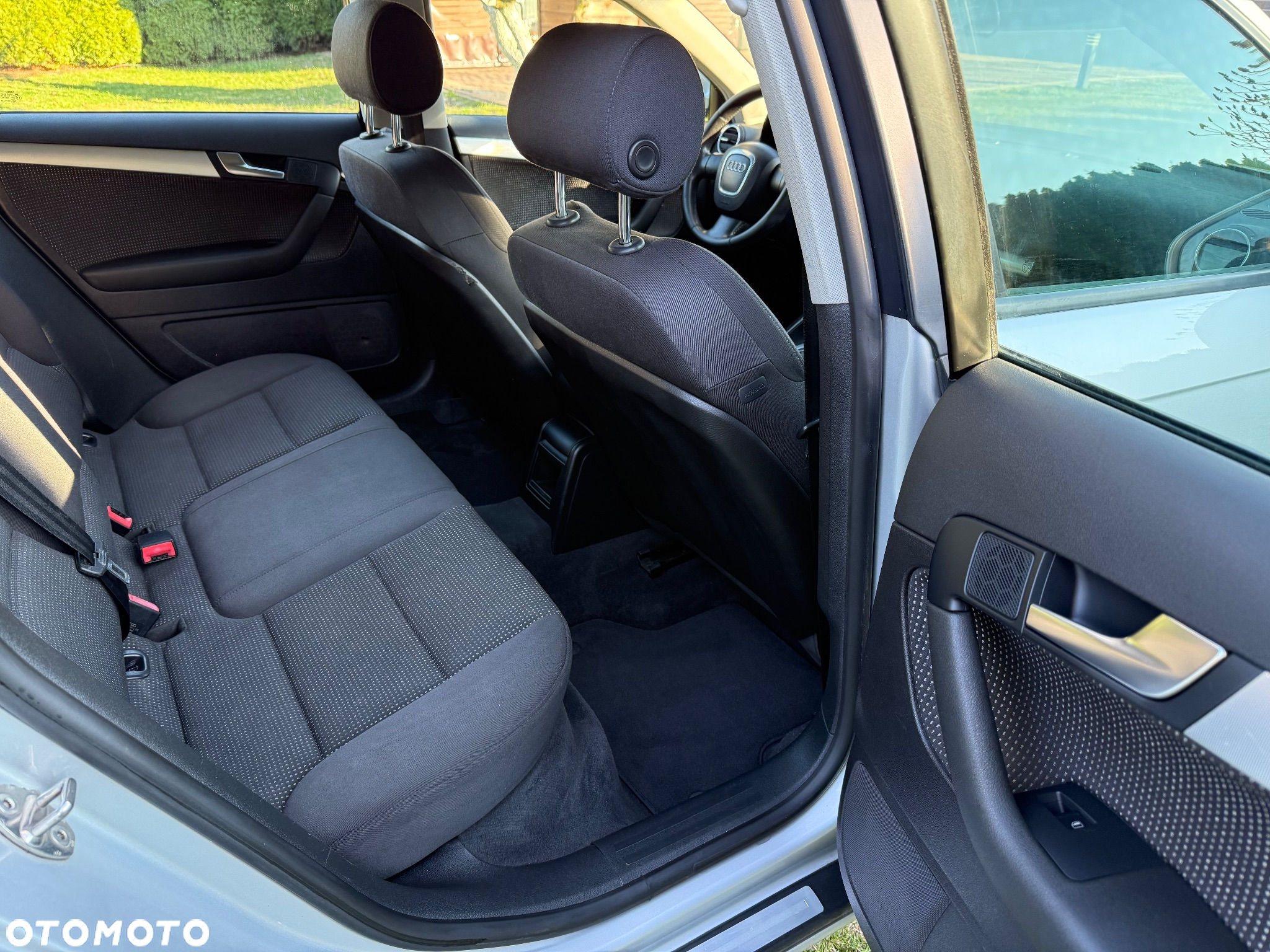 Audi A3 2.0 TDI Sportback DPF (DSG) S tronic Ambiente - 8