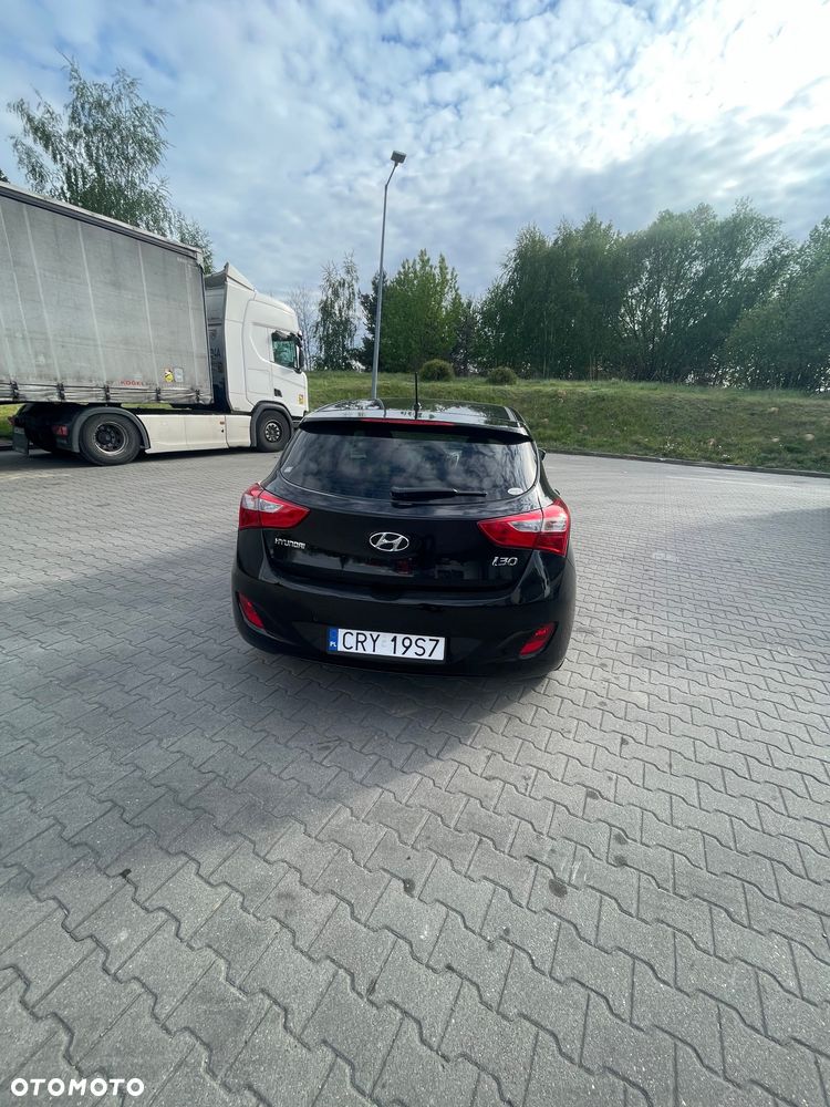 Hyundai i30 1.6 CRDi Premium DCT - 3