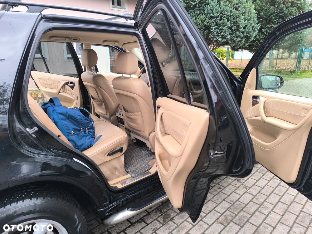 Mercedes-Benz ML - 21