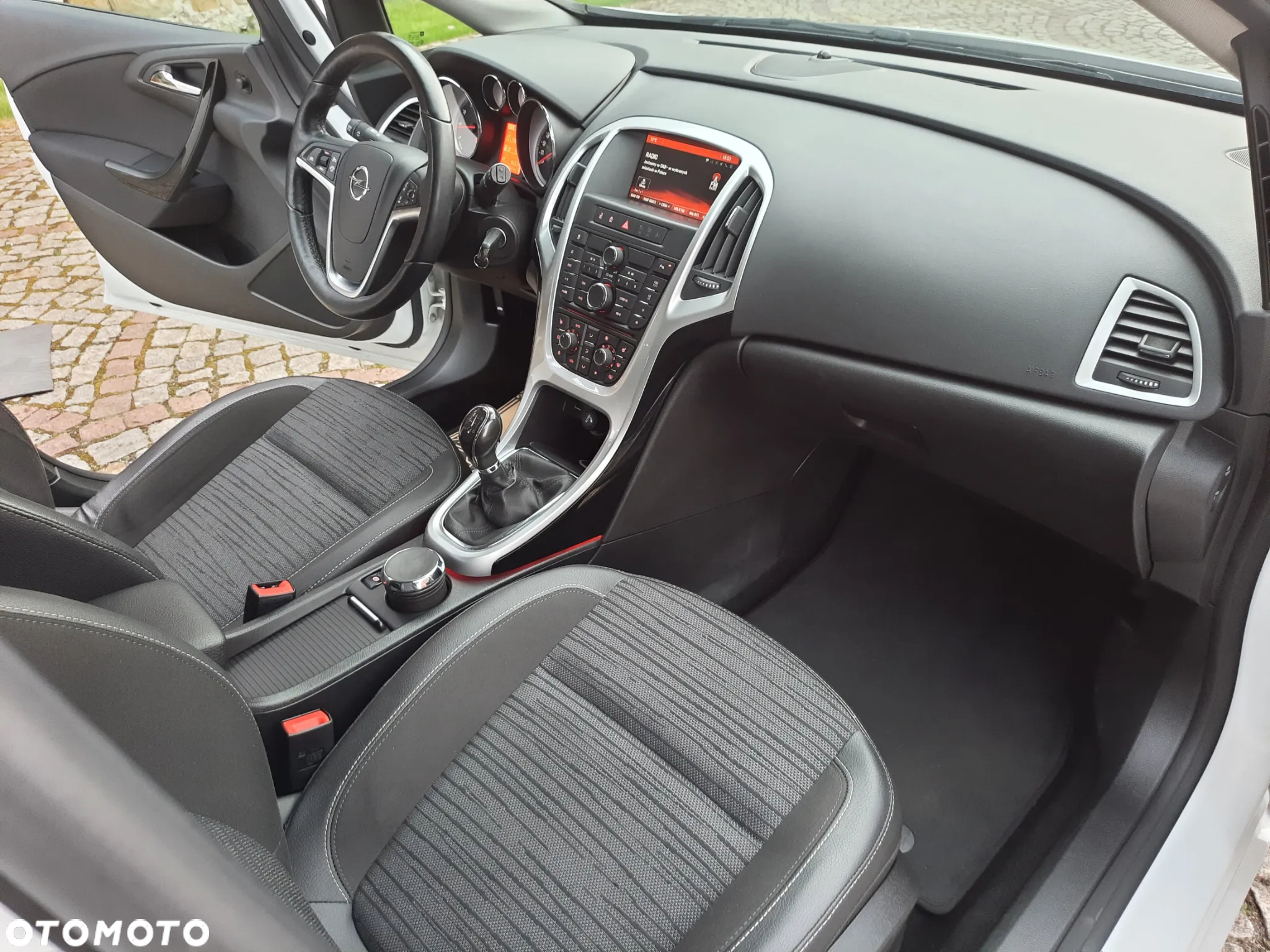 Opel Astra 1.4 Turbo Design Edition - 18