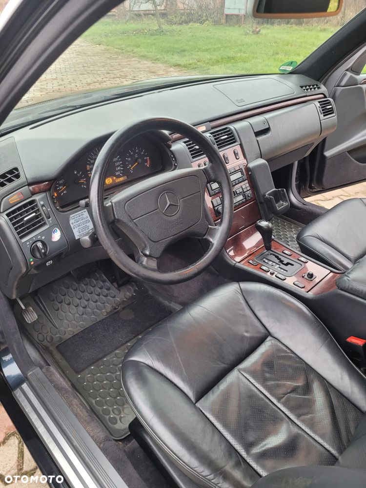 Mercedes-Benz Klasa E 430 T Elegance - 18