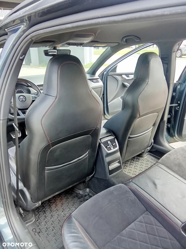 Skoda Octavia 2.0 TSI RS 245 DSG - 17