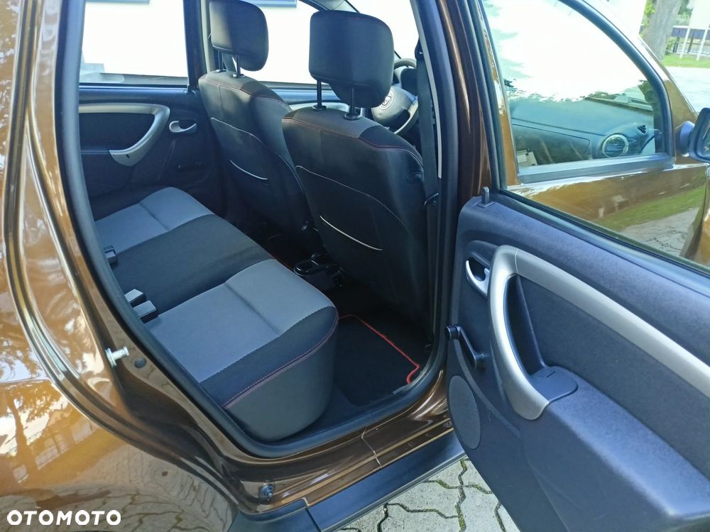 Dacia Duster 1.6 16V 105 4x2 Laureate - 22