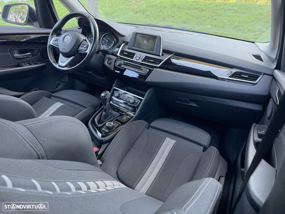 BMW 216 Active Tourer d Line Sport - 19